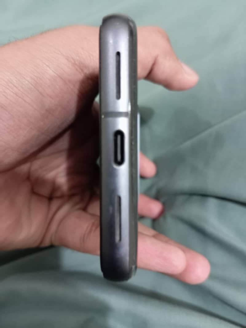 Google Pixel 8 5