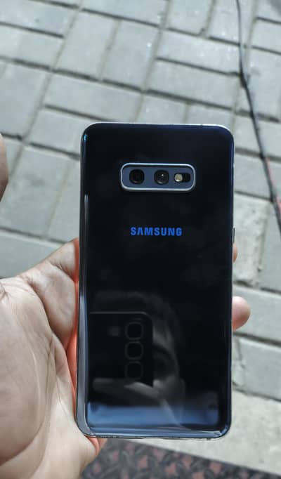 Samsung Mobile S10e