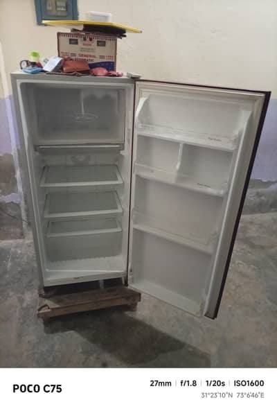 Mini fridge