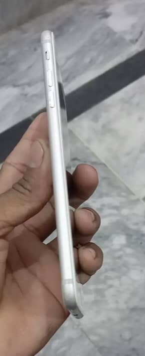 Apple iPhone 7 Plus 5