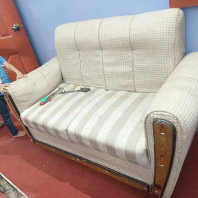 7 seater neat and clean sofa set