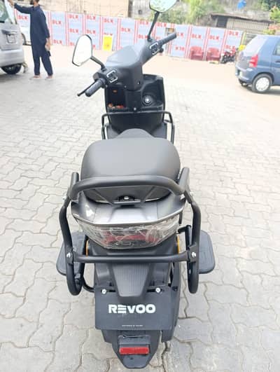 Reevo C32 young Lahore Registered