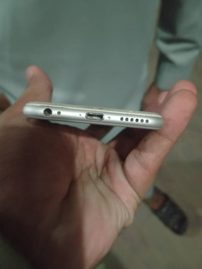 Apple iPhone 6 3