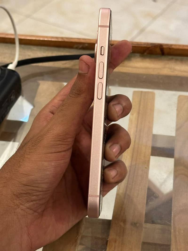 Apple iPhone 15 1