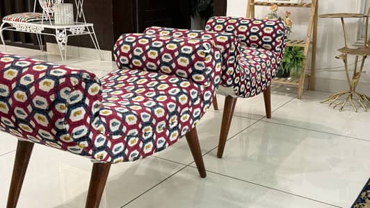 2 Premium Accent Chairs – Like New Condition | Solid Wood Legs