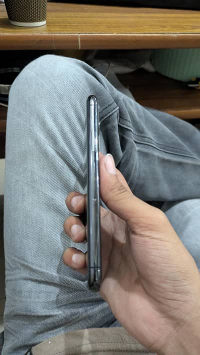 Apple iPhone 11 Pro battery health 92 & 256gb rom