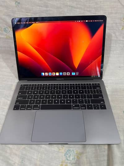 Apple MacBook pro 13 inch 2017