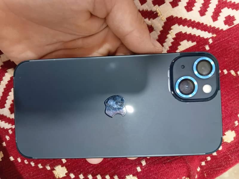 iPhone 13 4