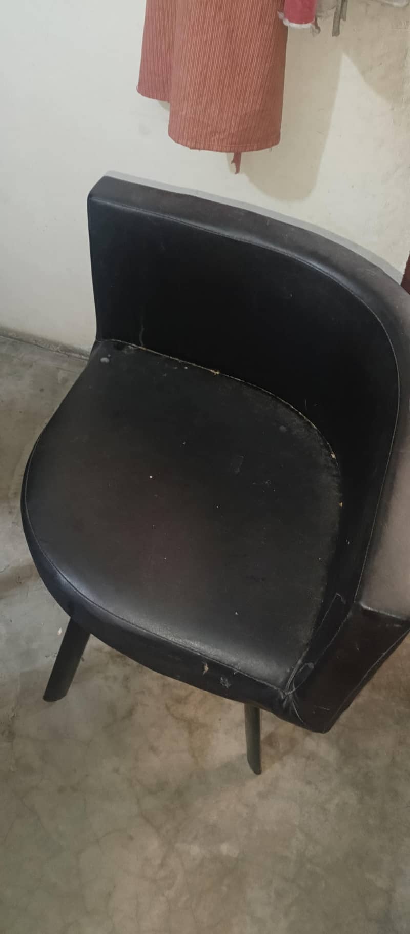 four seater dining table 1