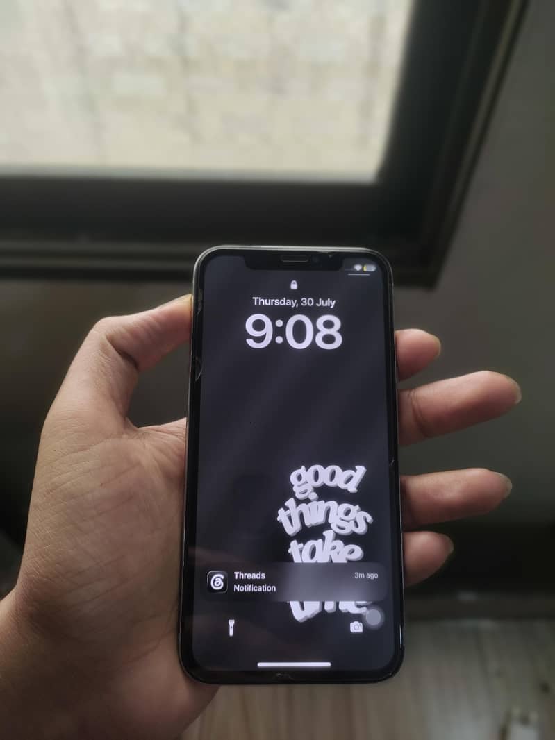 Apple iPhone X 3