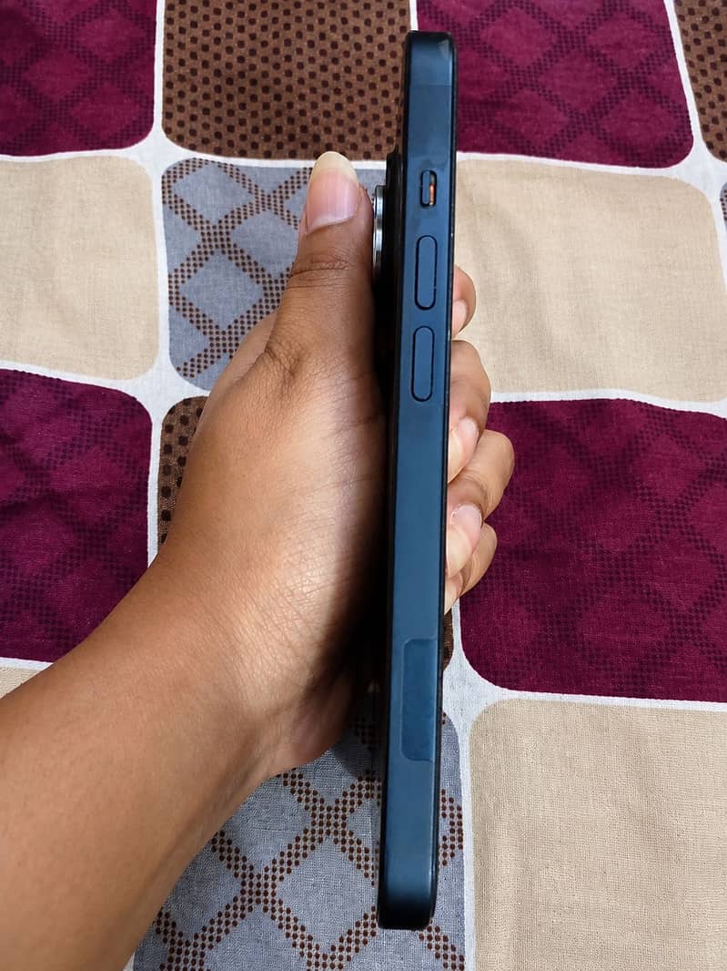 Apple iPhone 14 2