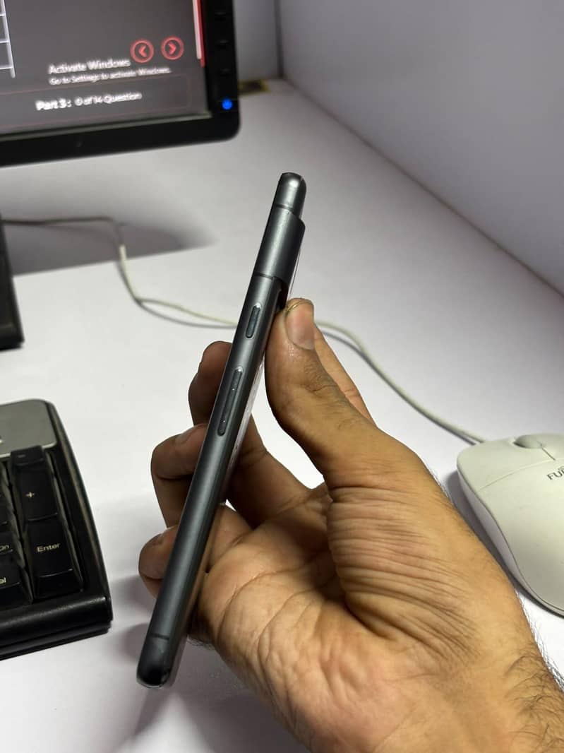 Google Pixel 7 4
