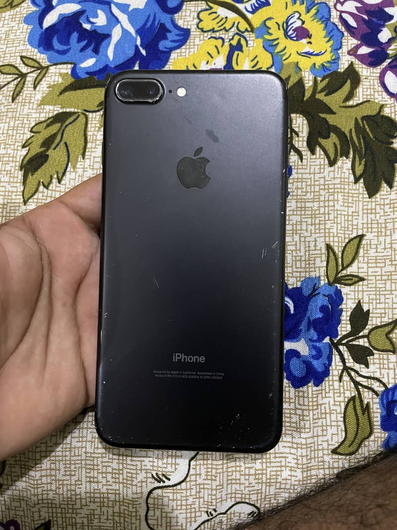 Apple iPhone 7 Plus 0