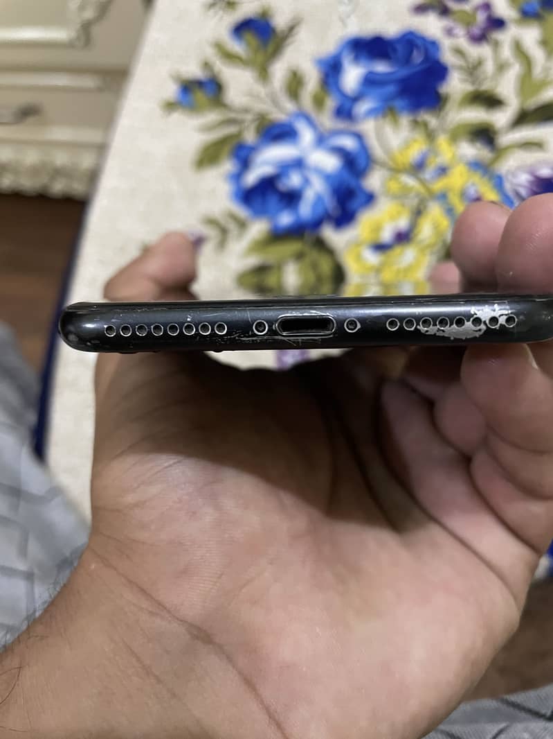 Apple iPhone 7 Plus 2