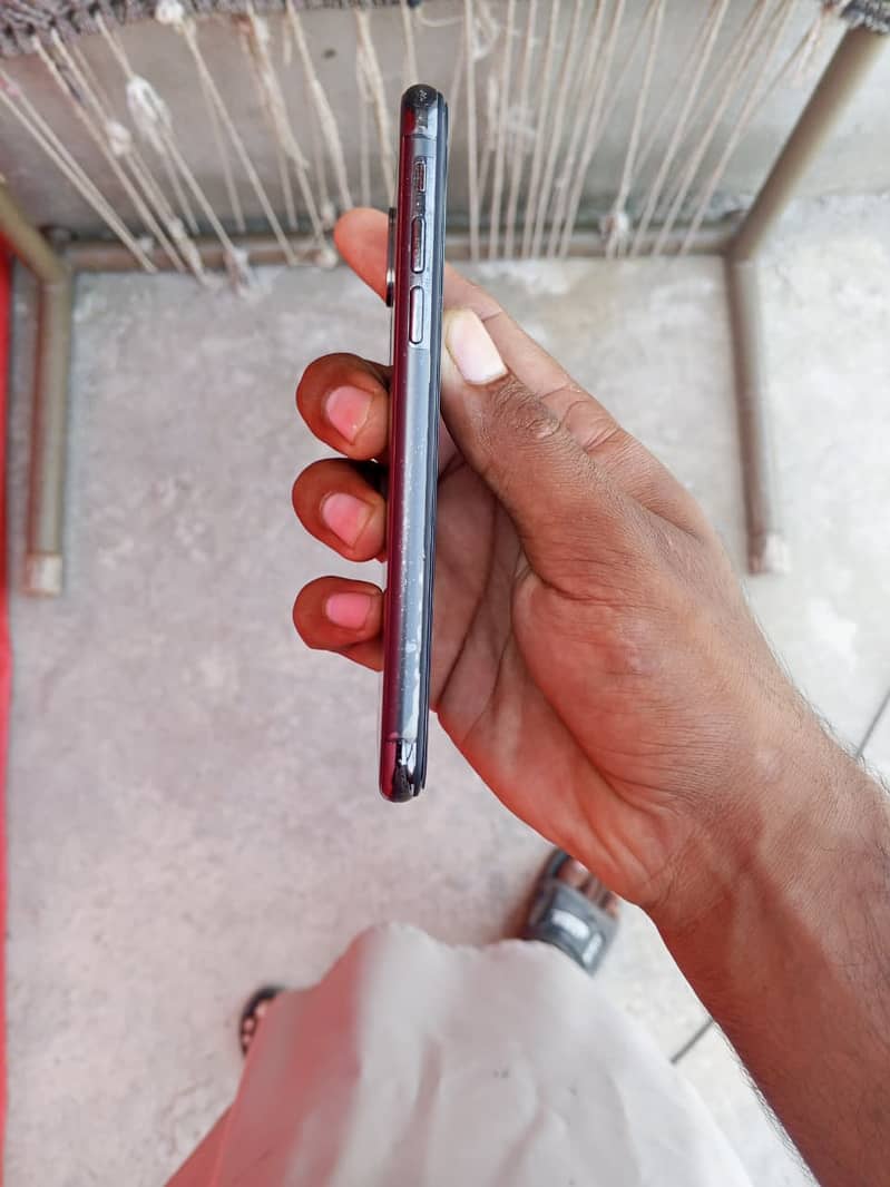 Apple iPhone X 6