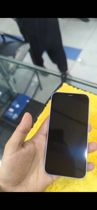 Apple iPhone 12