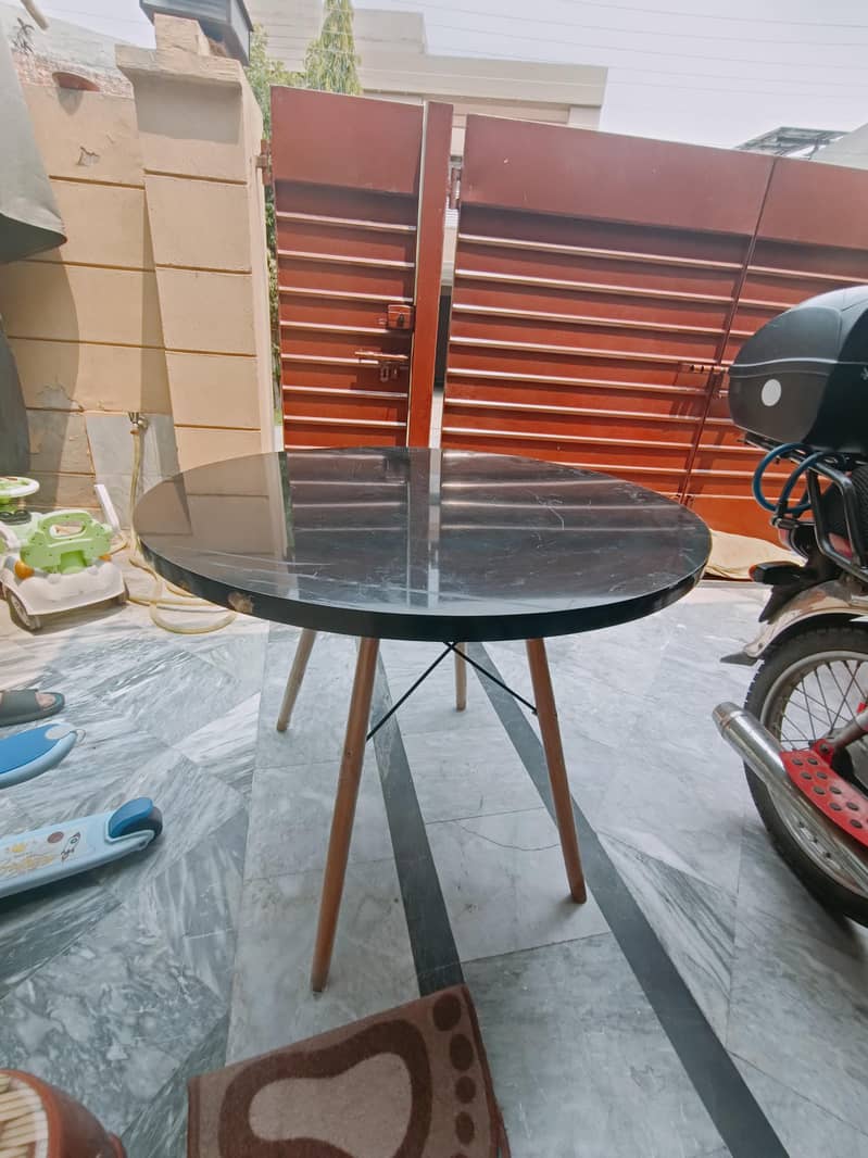 coffee table  (New) 5