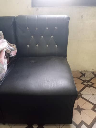 4 sofa single 2 chairs 1 rack 1 headwash chair what' ap num03004450545