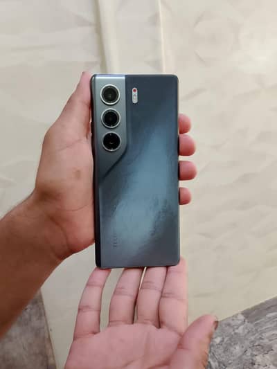 Tecno CAMON 40 Pro