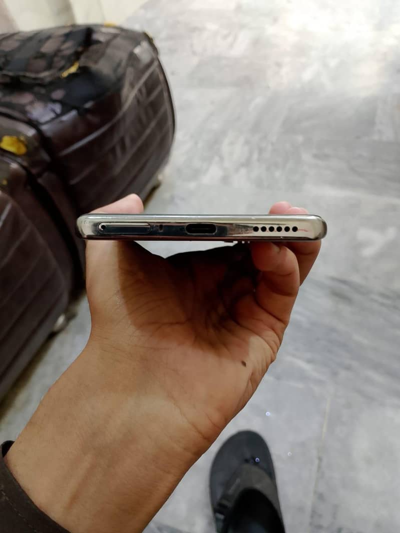 Tecno CAMON 40 Pro 4