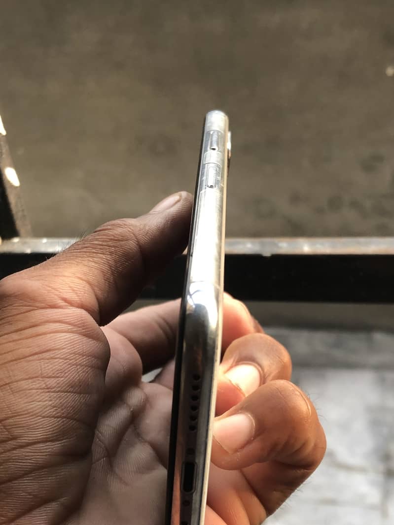 Apple iPhone X 1