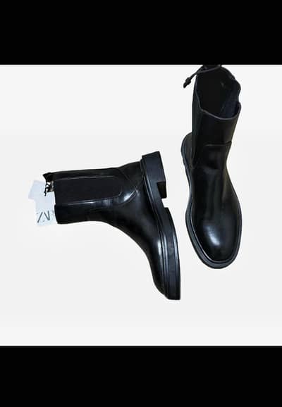 Zara Man Black Leather High-Top sleek Chelsea Boots - Size 41