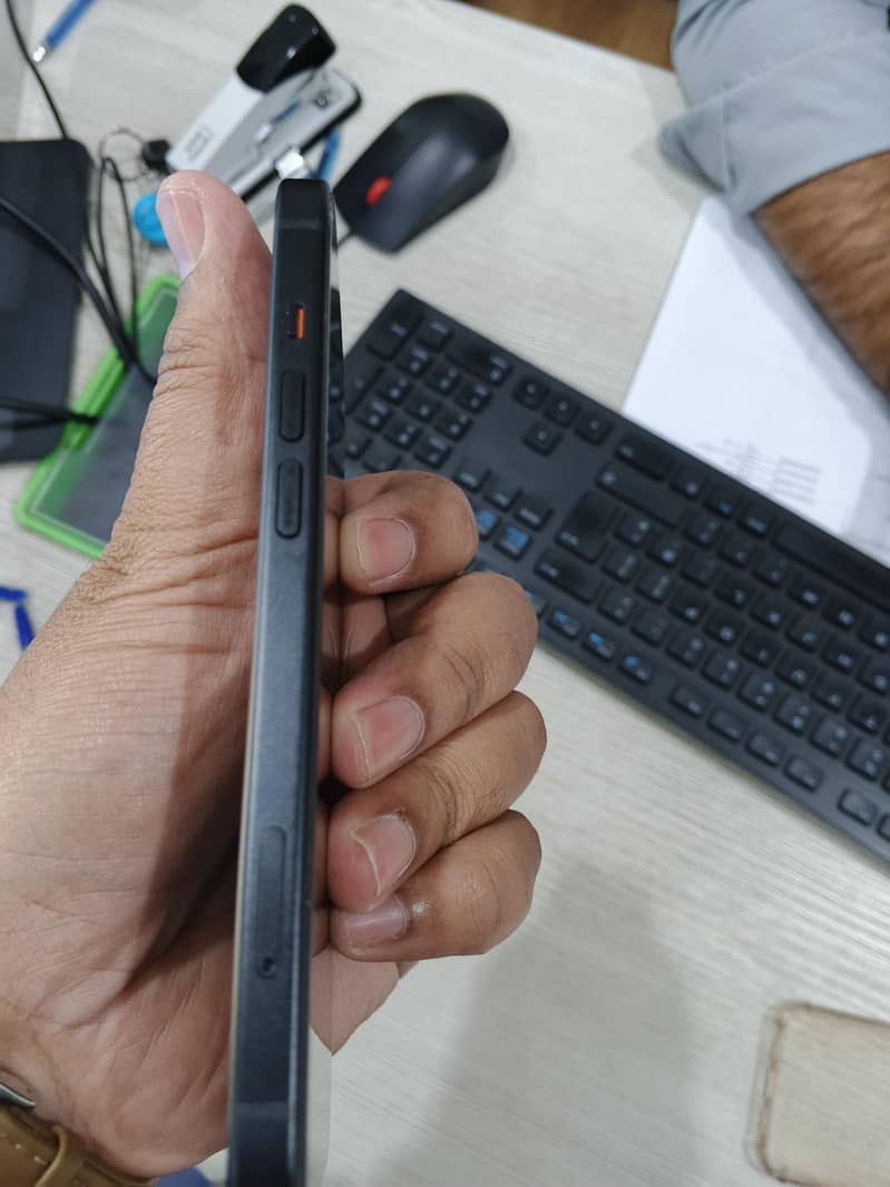 Apple iPhone 15 2