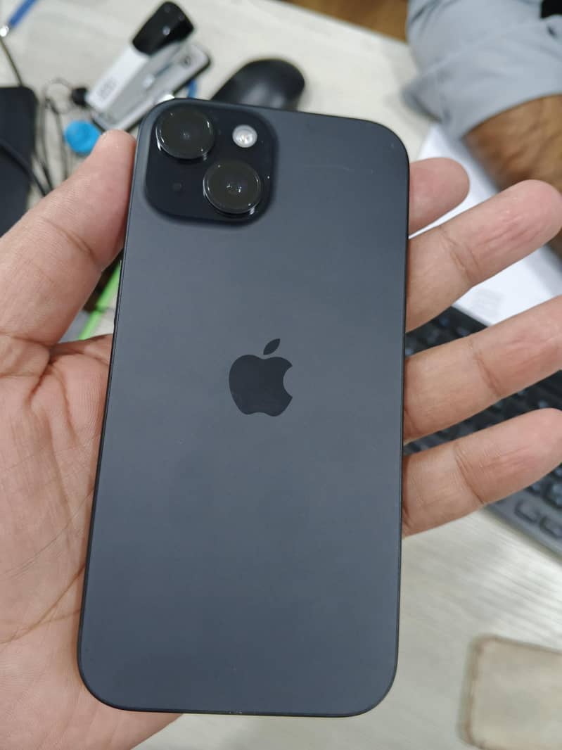 Apple iPhone 15 4