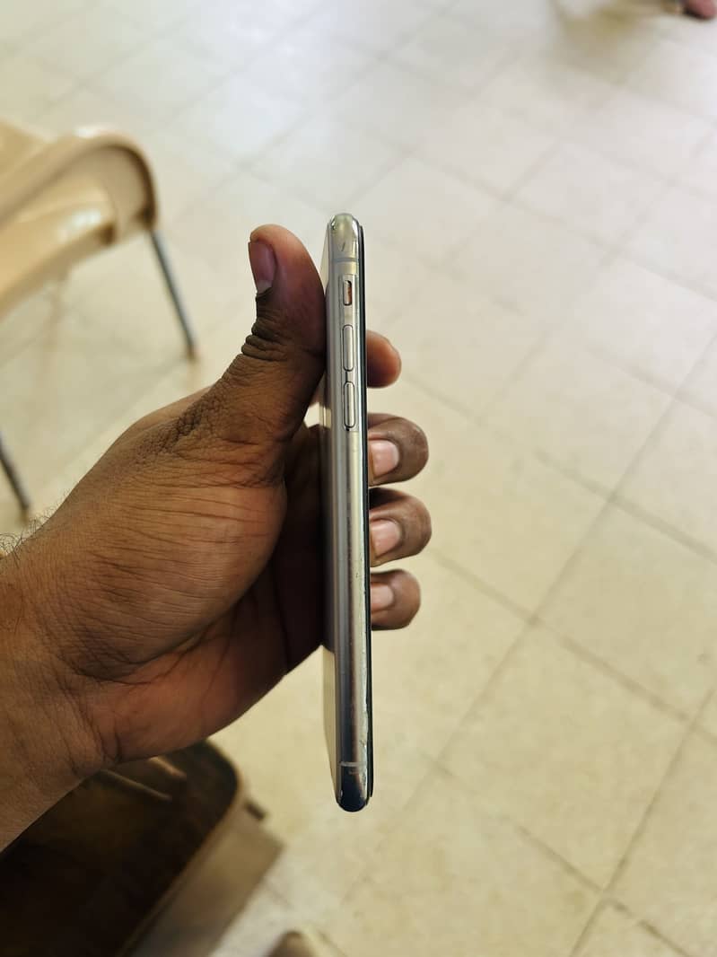 Apple iPhone X 14