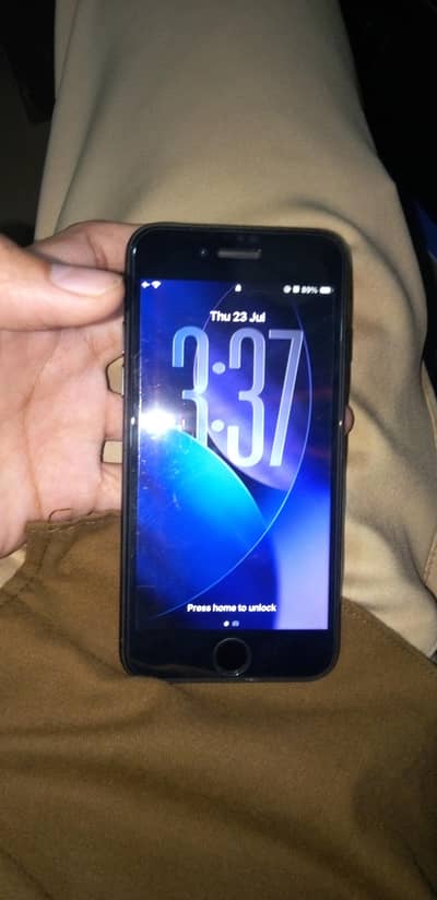 Apple iPhone SE