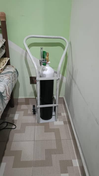 oxygen cylinder