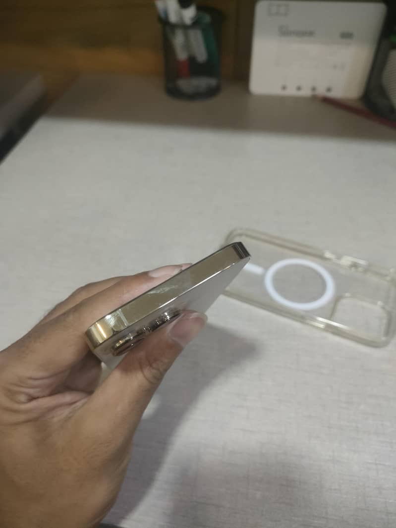 Apple iPhone 13 Pro 5