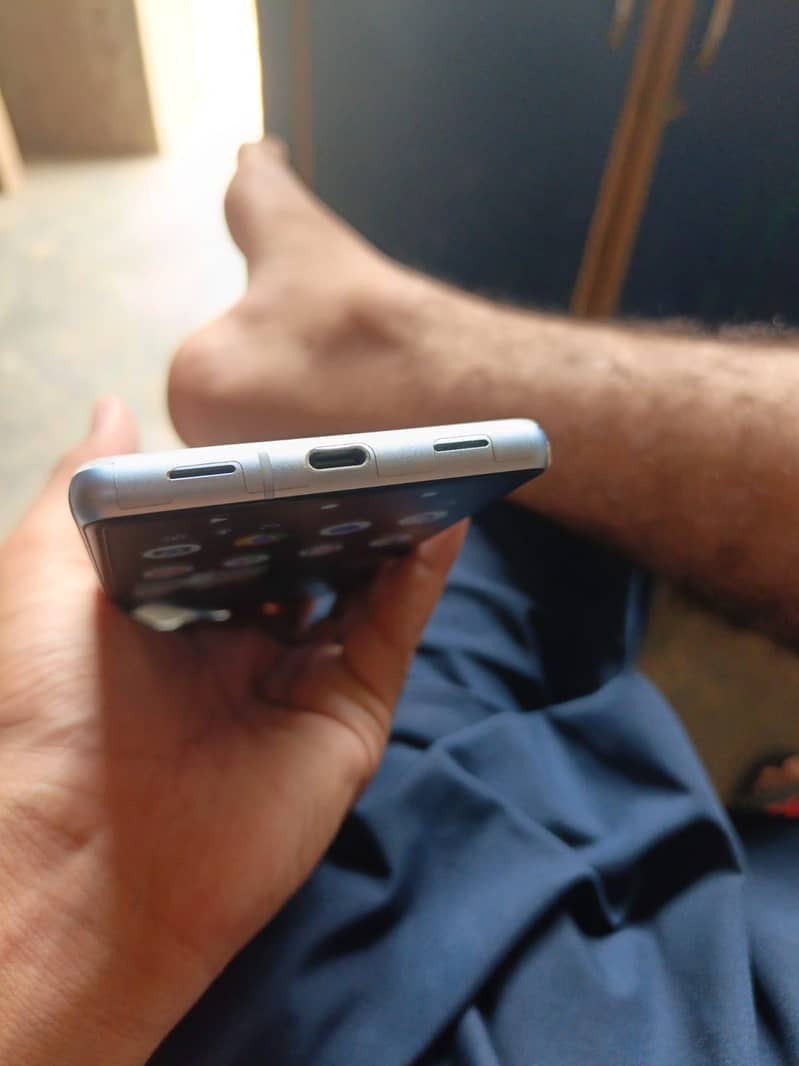 Google Pixel 7a 3