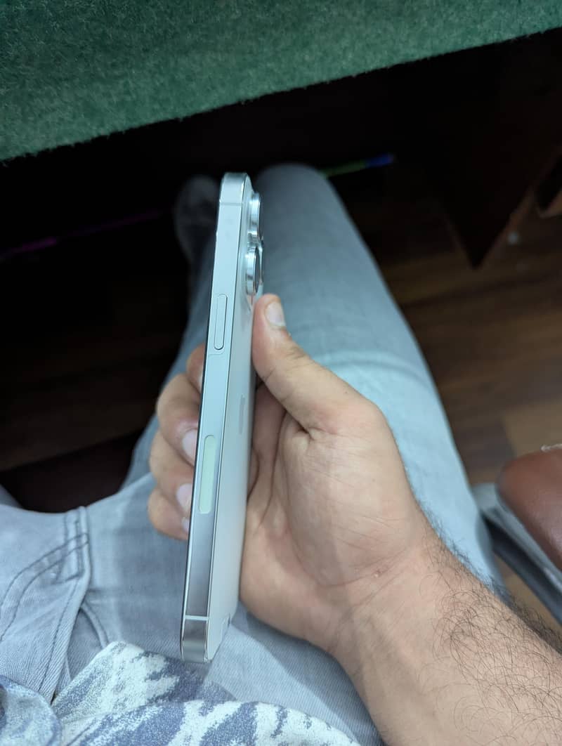 Apple iPhone 14 Pro Max 2