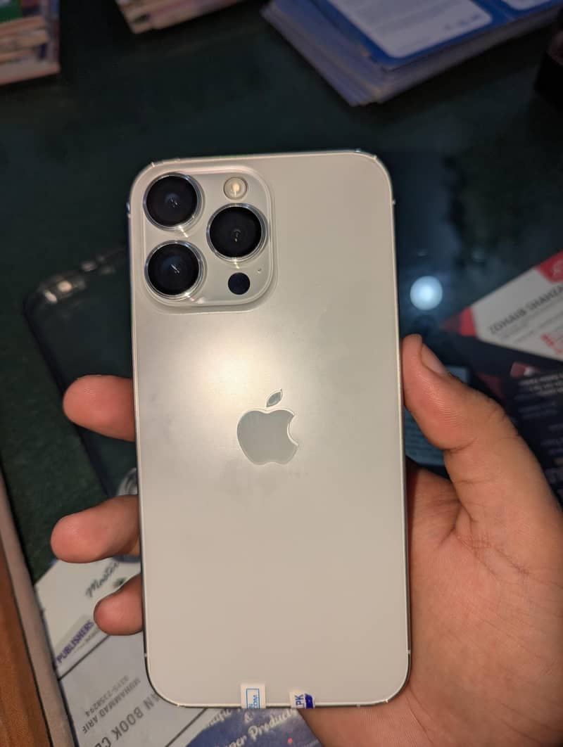 Apple iPhone 14 Pro Max 6