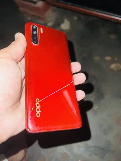 Oppo F15 For sale 8/256 condition 10/8 baki detail niche likh rha hu