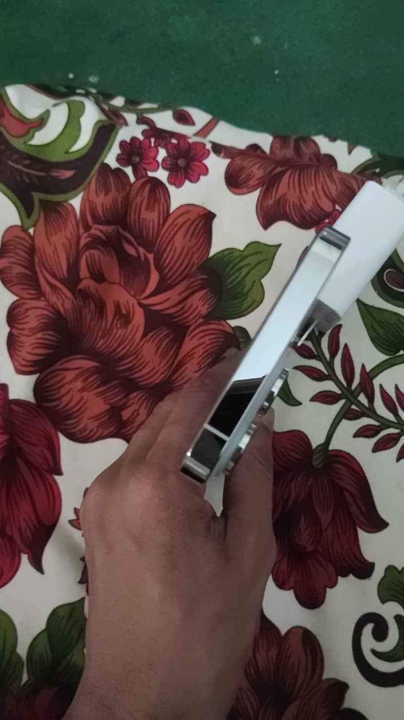 Apple iPhone 14 Pro Max 3