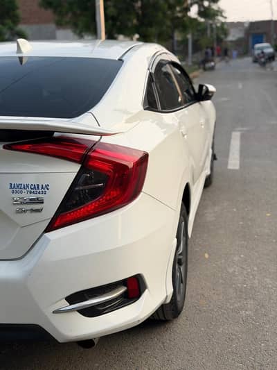 Honda Civic 2020 Total Genuine