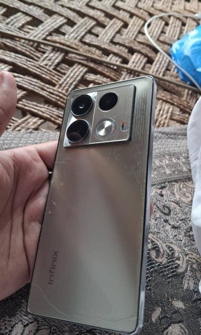 Infinix Note 40 1