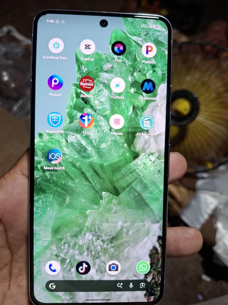 Google Pixel 8 Pro 2