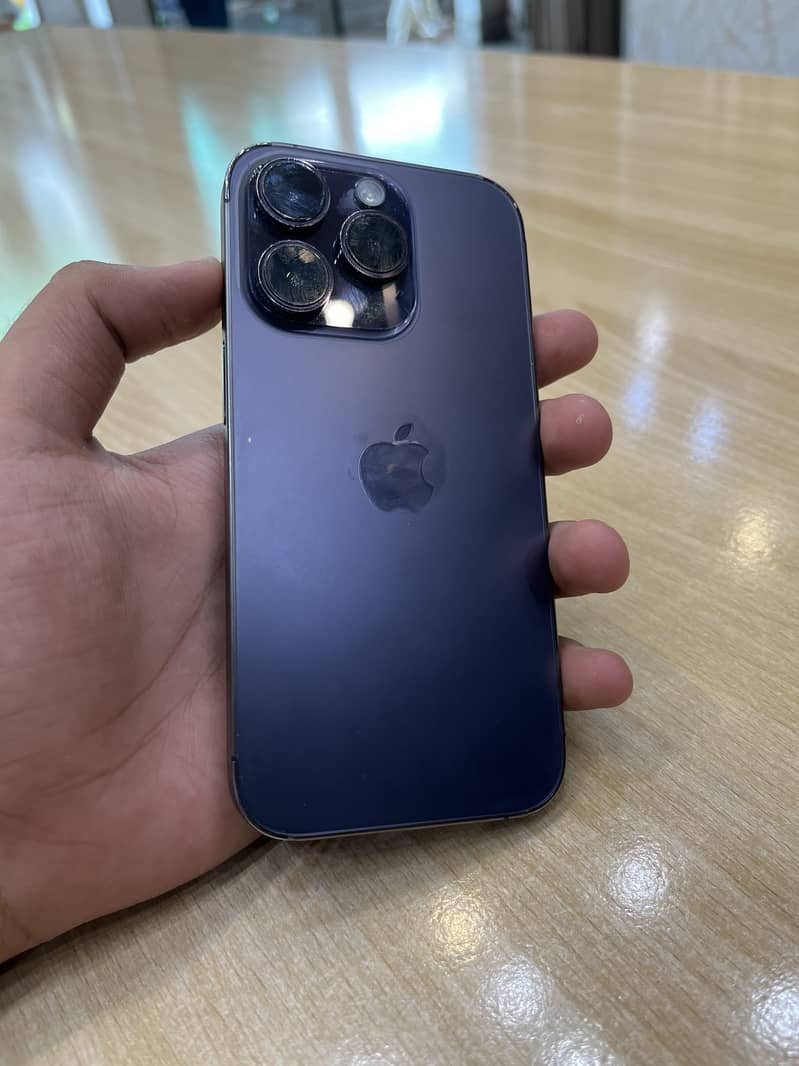 Apple iPhone 14 Pro 0