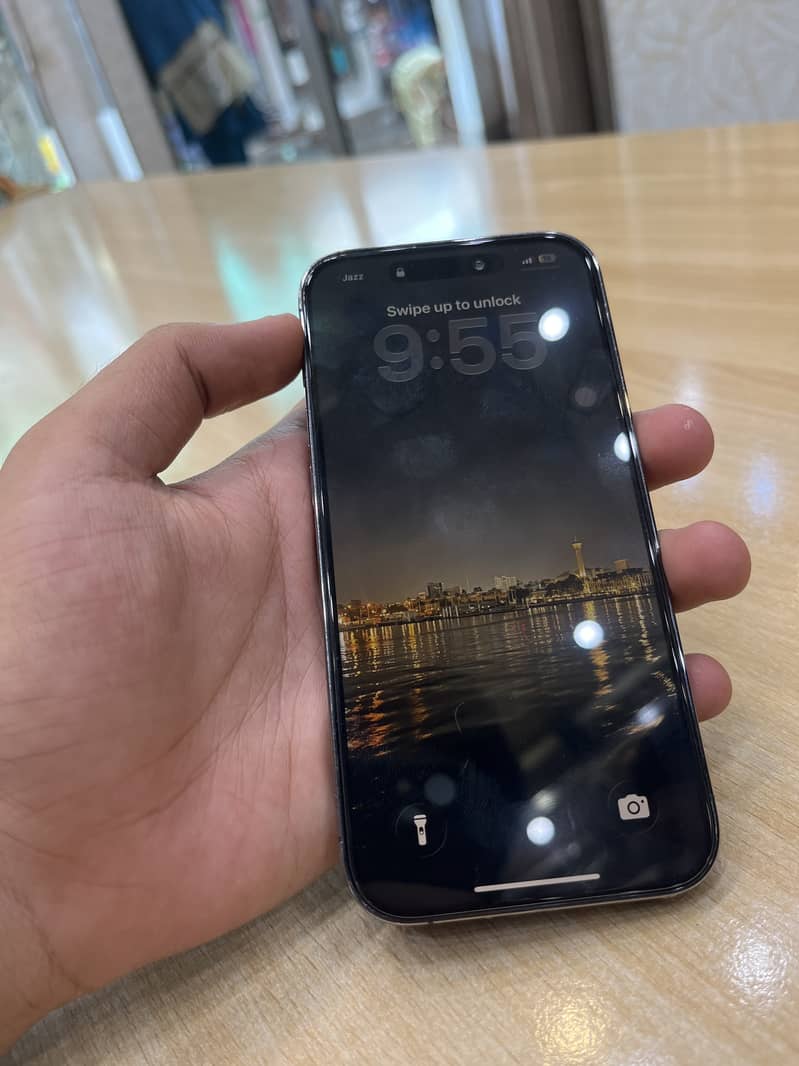 Apple iPhone 14 Pro 2