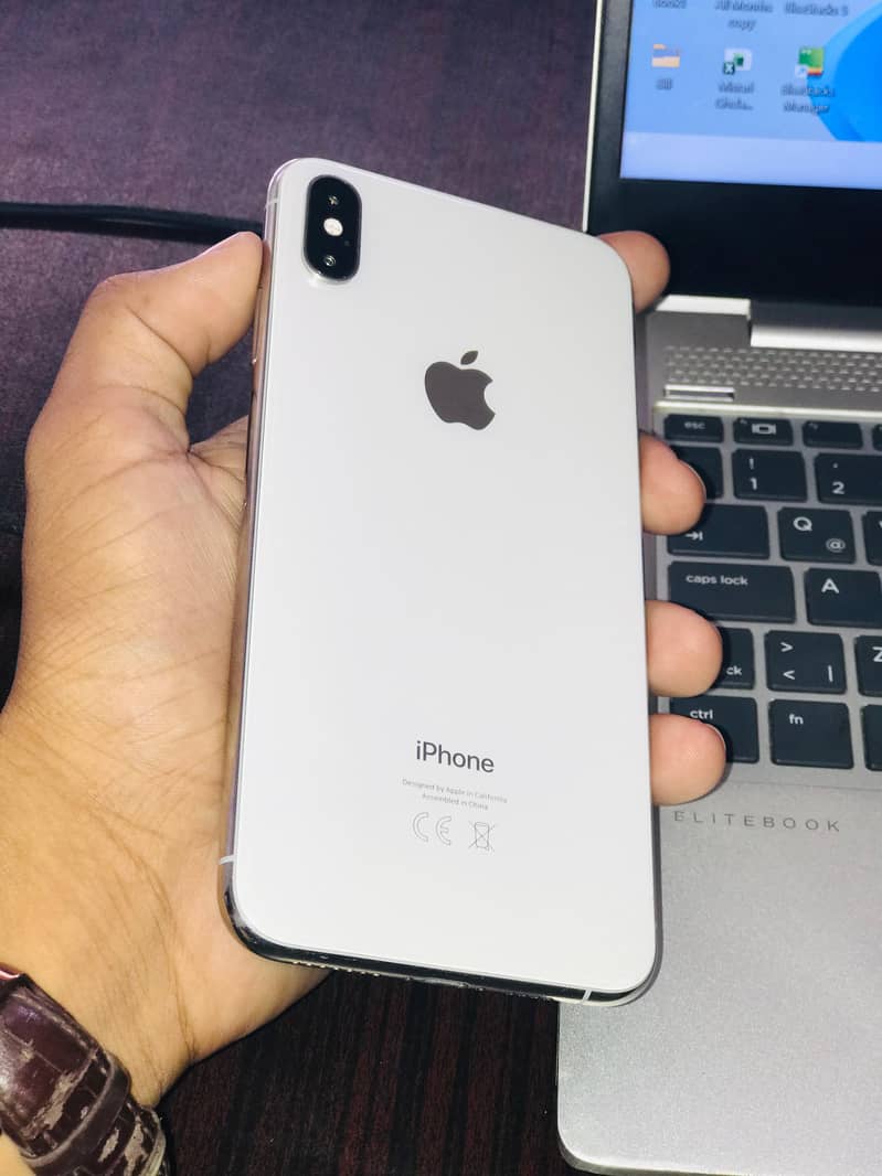 Apple iPhone XS Max 0