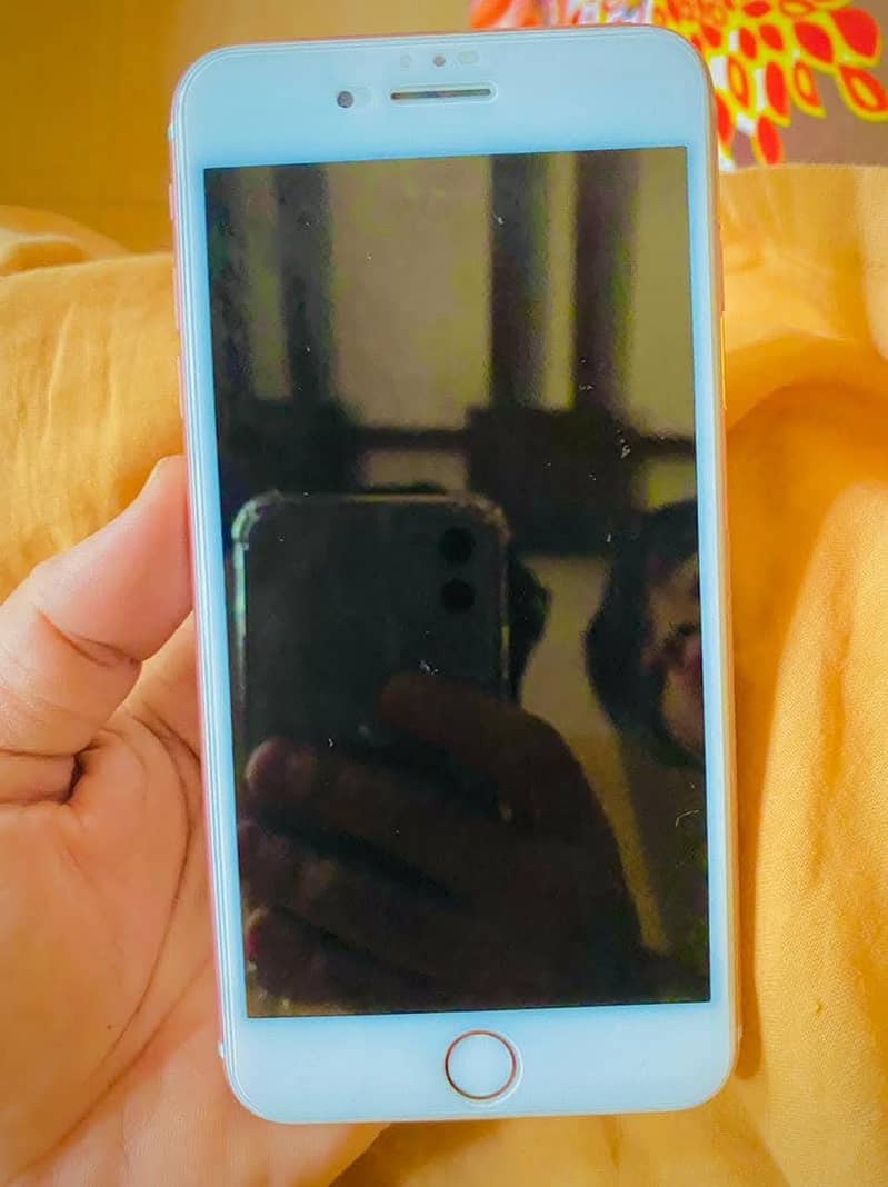 Apple iPhone 7 Plus 2