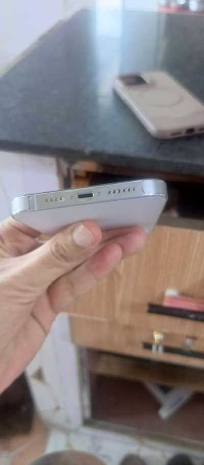 14 pro max physical dual sim. Approved. Silver white