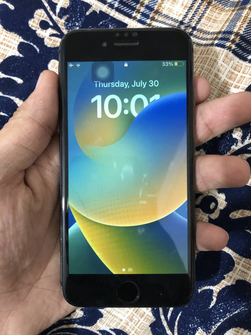 Apple iPhone 8 0