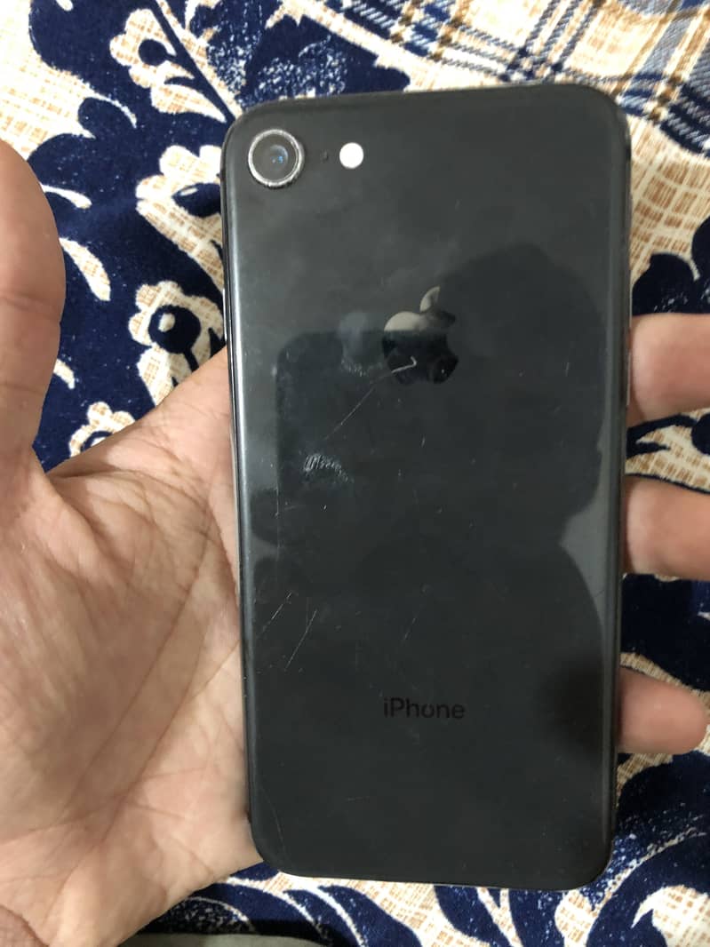 Apple iPhone 8 1