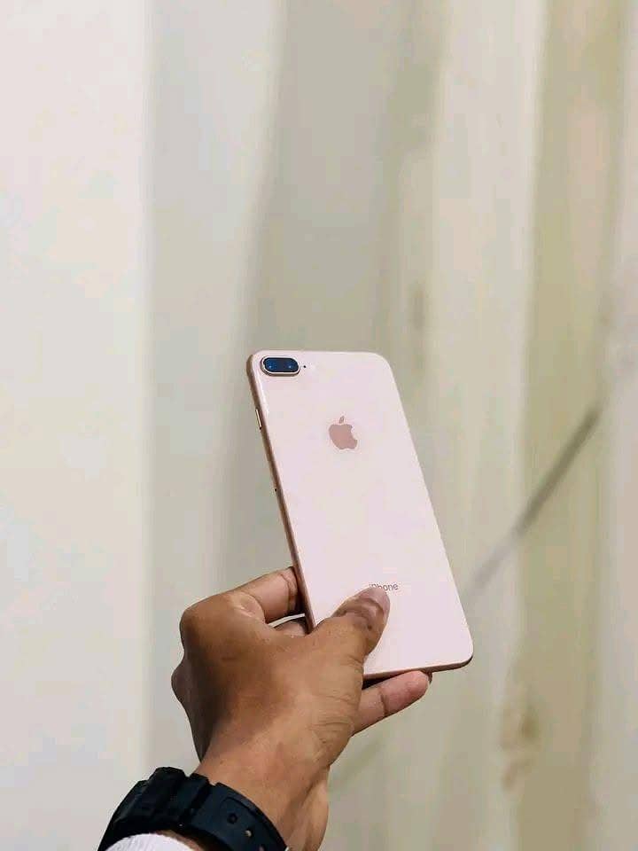 Apple iPhone 7 Plus 3