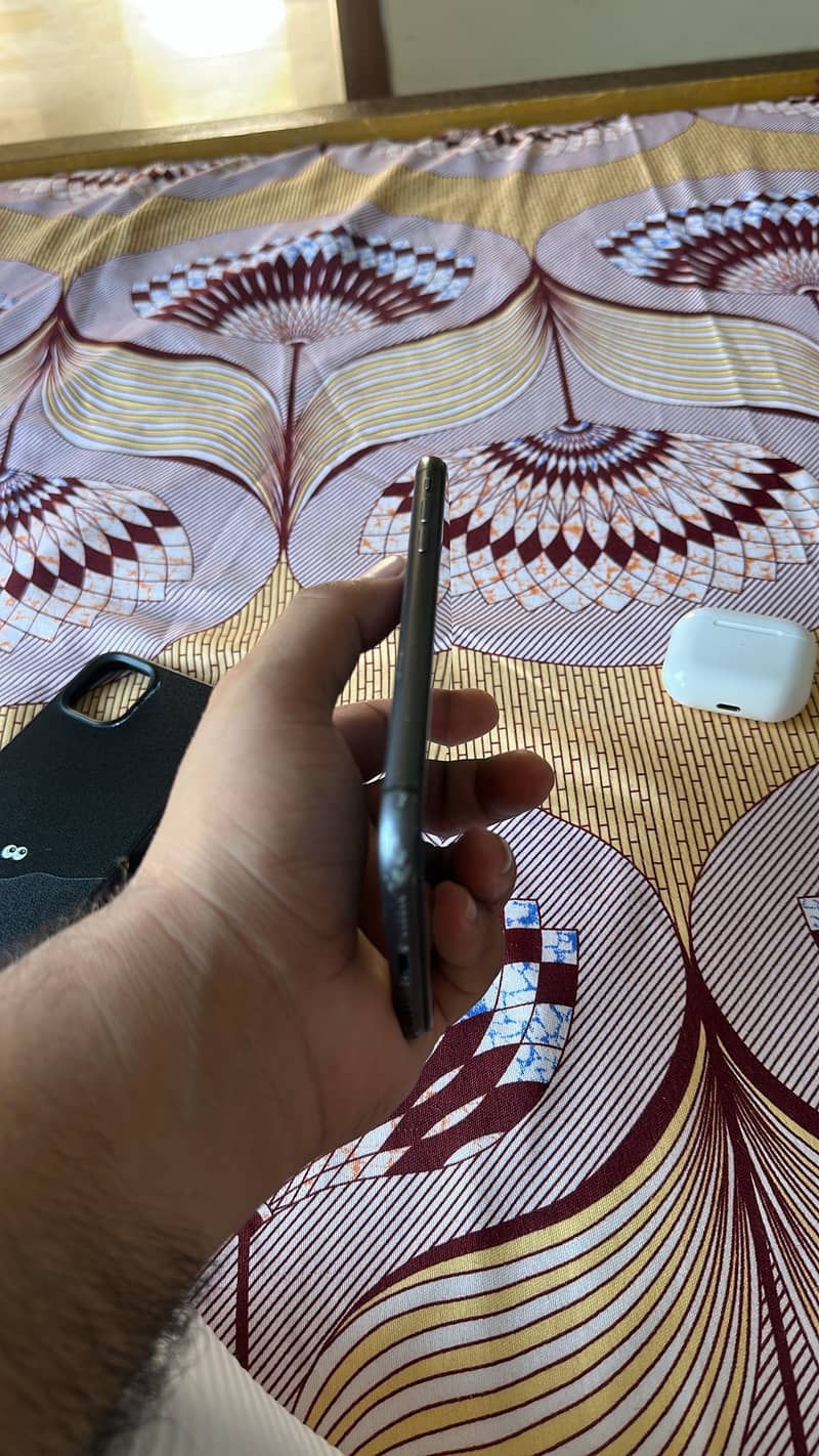 Apple iPhone 11 1