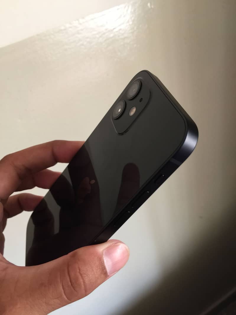 iPhone 12 2